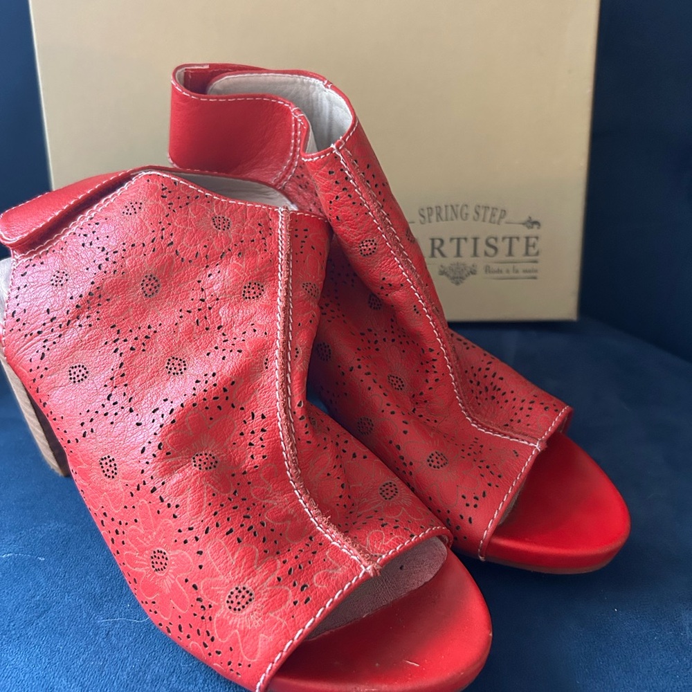 Spring Step Artiste Red Peep-Toe Heels